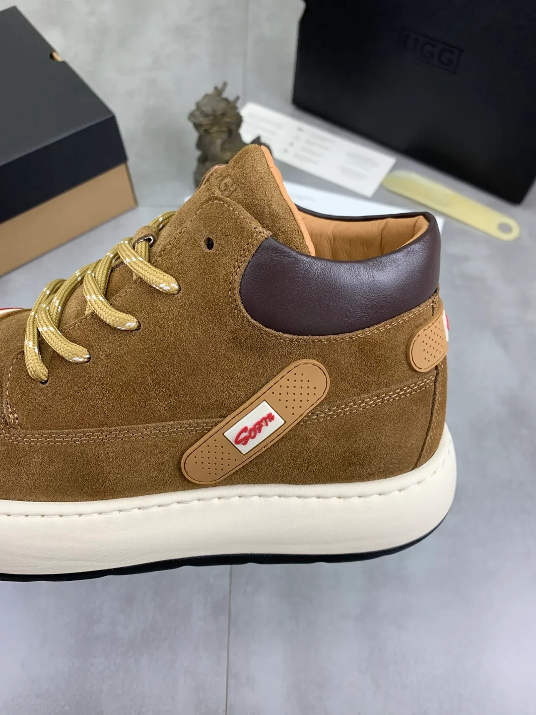 Men's men's shoes 💰P660 New arrival 🆕🆕🆕 IUGGI winter 🎄Q version ugly band-aid rhubarb boots men's trendy brand matte leather Martin boots high-top thick-soled big-toe shoes original designer cock-toe boots winter new retro men's shoes trendy and fashionable thick-soled bread shoes non-slip and wear-resistant Size: 39-44